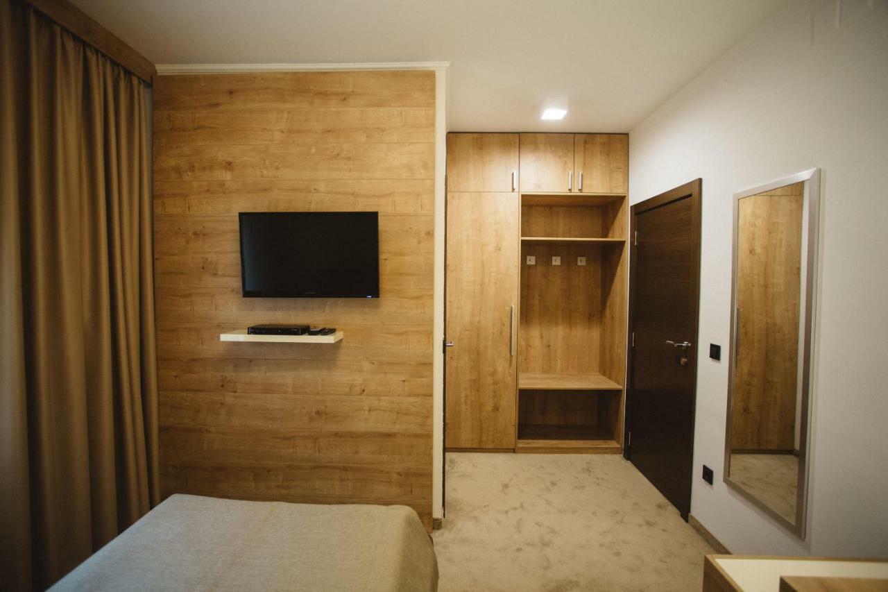 Cepin Hotel Zelenkrov מראה חיצוני תמונה