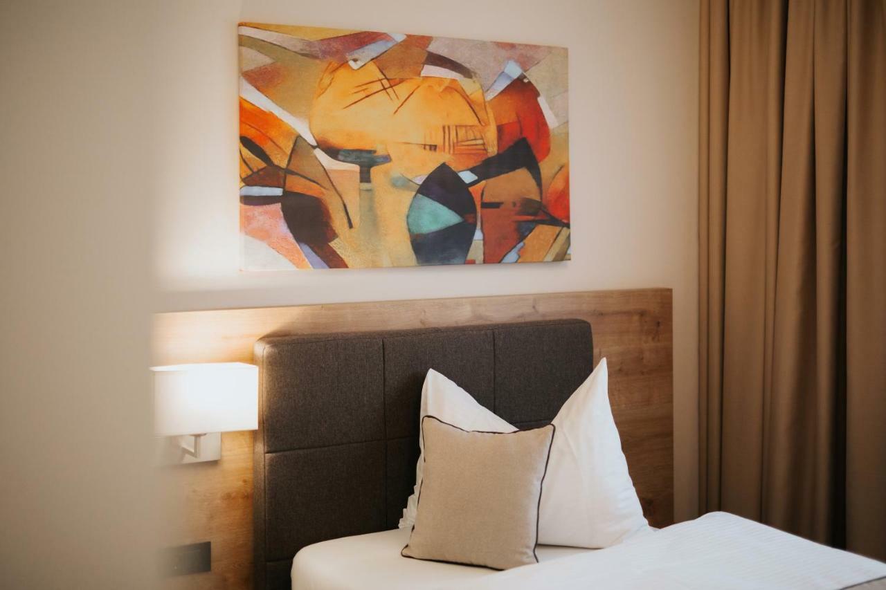 Cepin Hotel Zelenkrov מראה חיצוני תמונה
