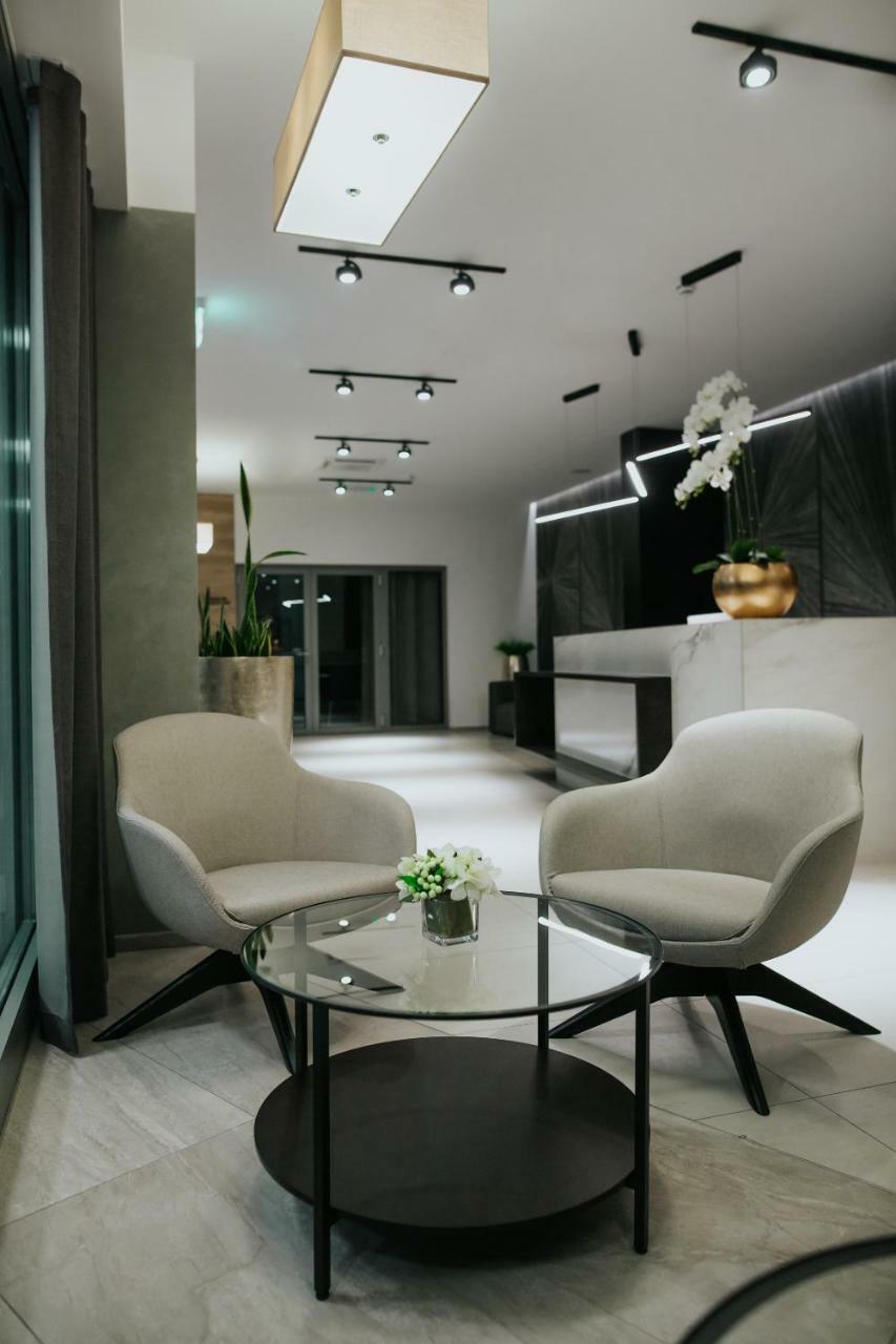 Cepin Hotel Zelenkrov מראה חיצוני תמונה